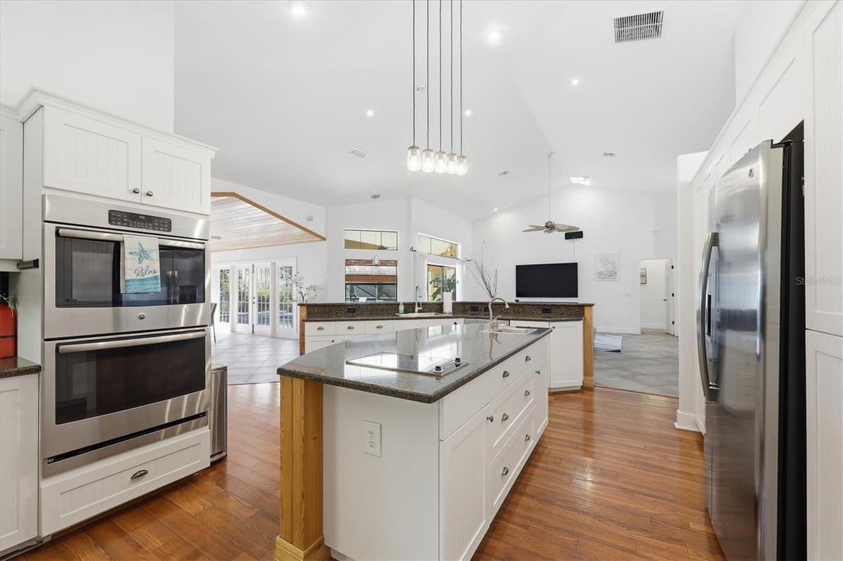 1710 PARKER DRIVE — photo 31 of 58