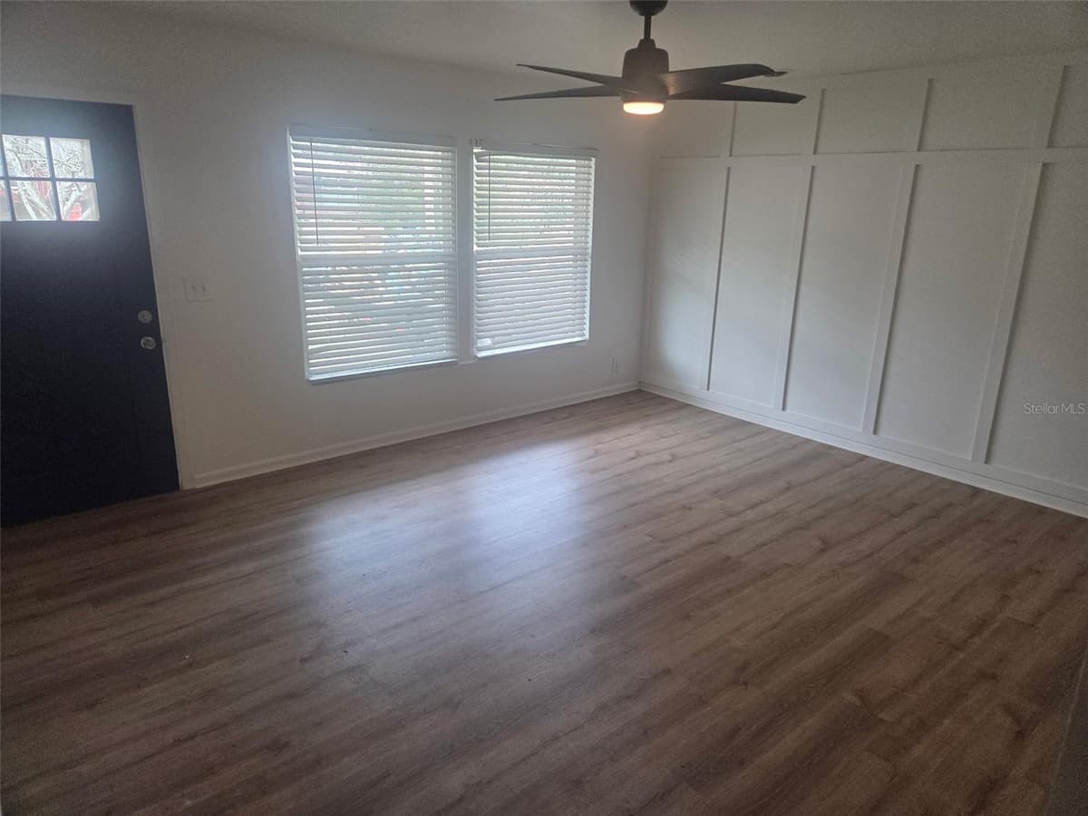 6011 GREENWOOD LANE — photo 5 of 8