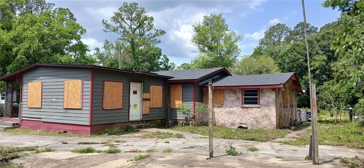 5851 DUNMIRE AVENUE — photo 1 of 34