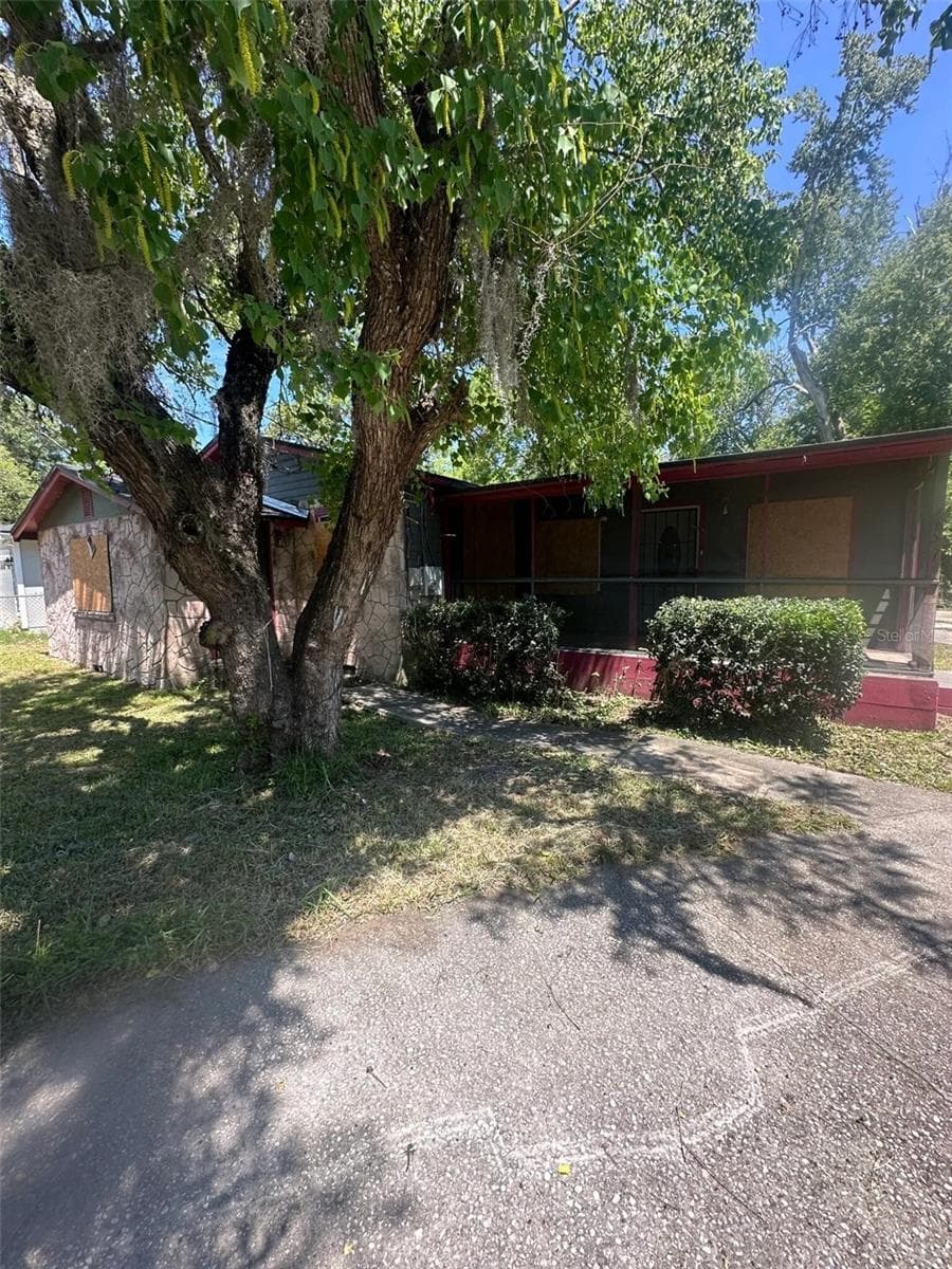 5851 DUNMIRE AVENUE — photo 4 of 34