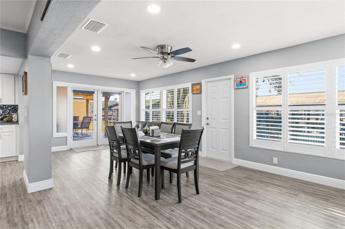 1621 SPRING GARDEN DRIVE — photo 11 of 59