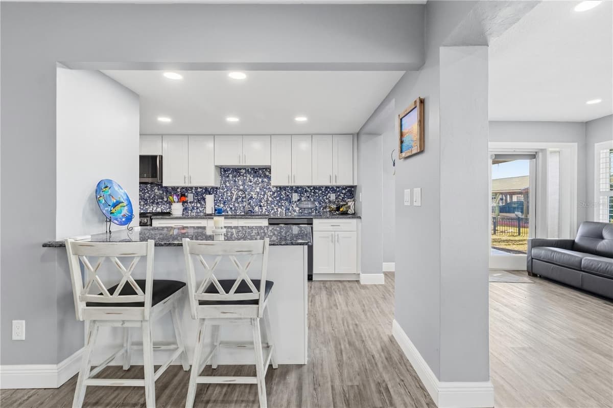 1621 SPRING GARDEN DRIVE — photo 12 of 59