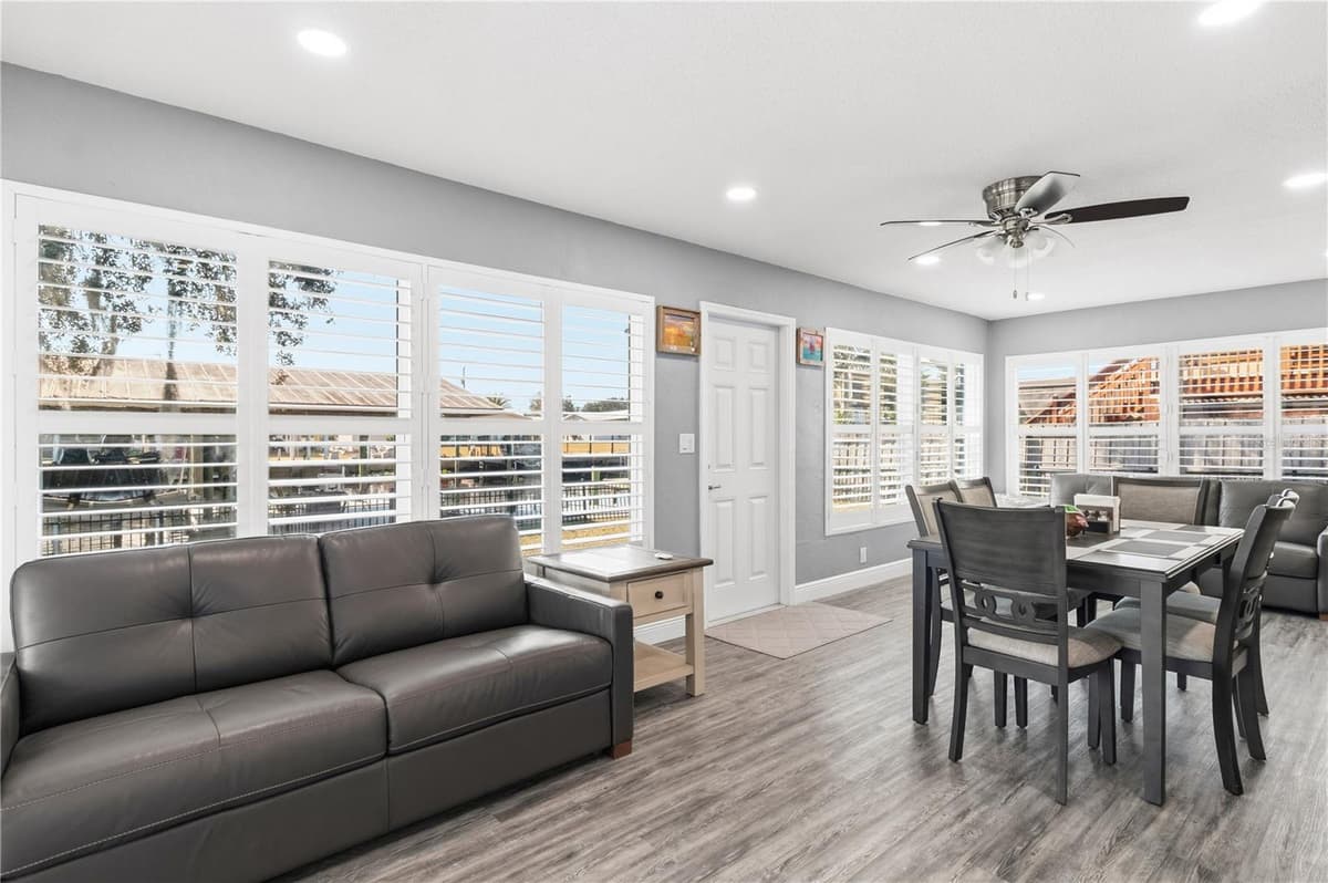 1621 SPRING GARDEN DRIVE — photo 10 of 59