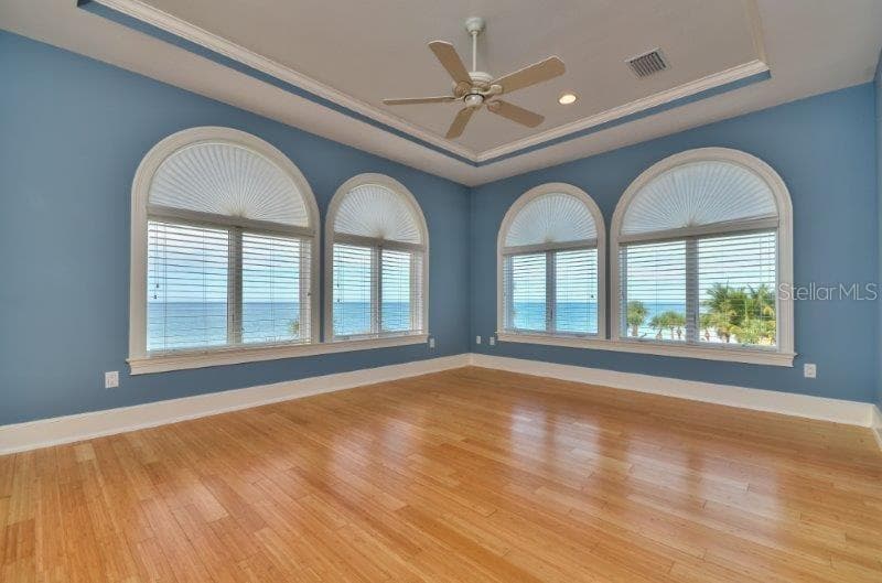 220 GULF BOULEVARD — photo 13 of 29