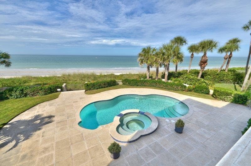 220 GULF BOULEVARD — photo 5 of 29