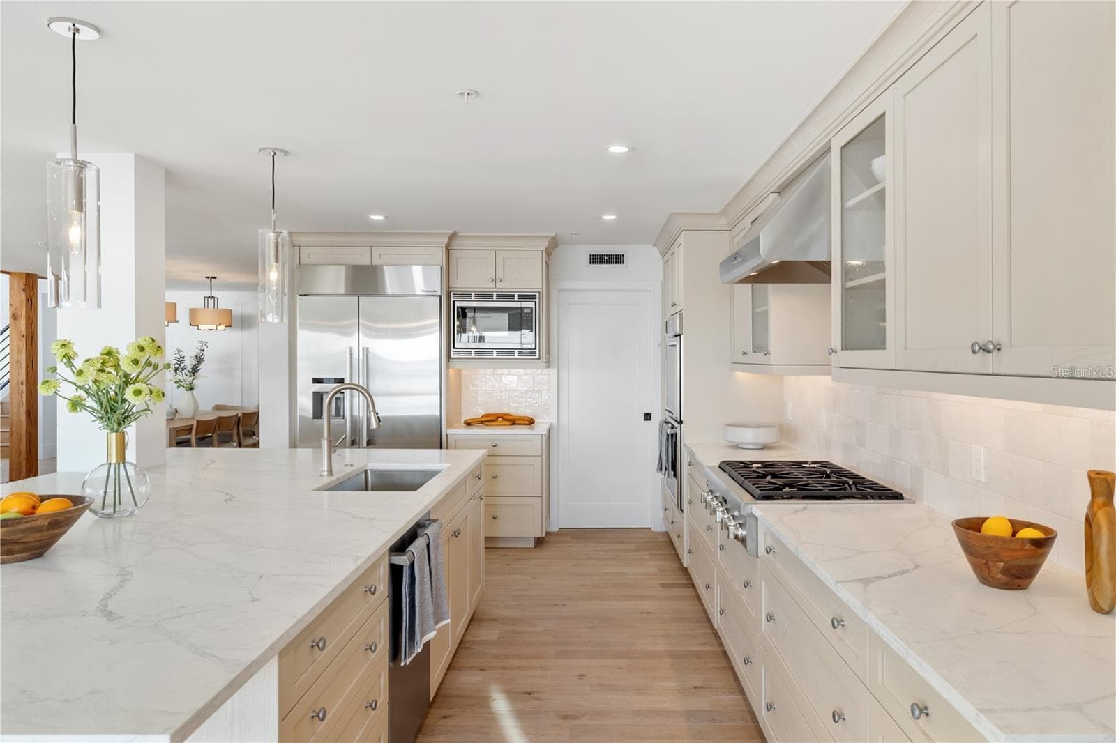 4046 HIGEL AVENUE — photo 45 of 100