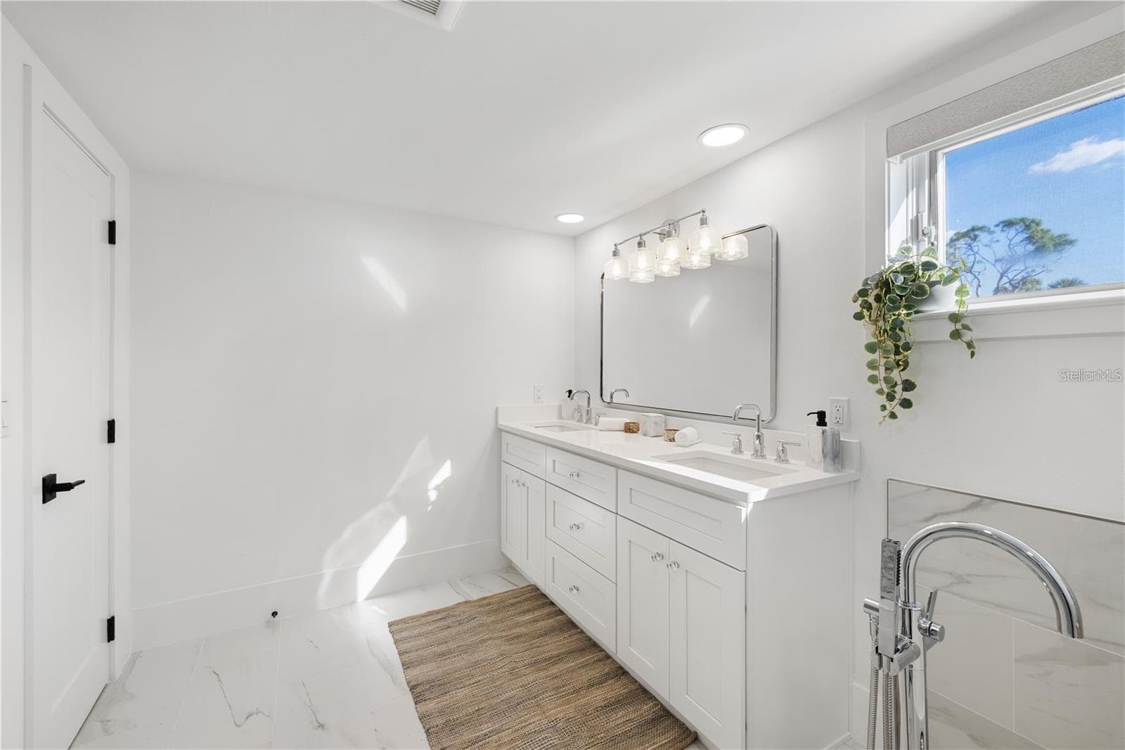 4046 HIGEL AVENUE — photo 90 of 100