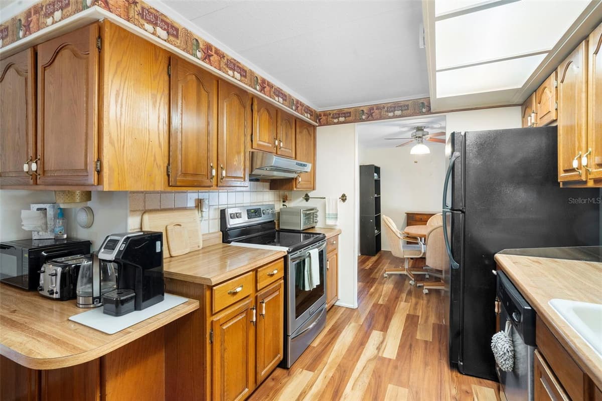 232 MEADOW LARK DRIVE — photo 4 of 52