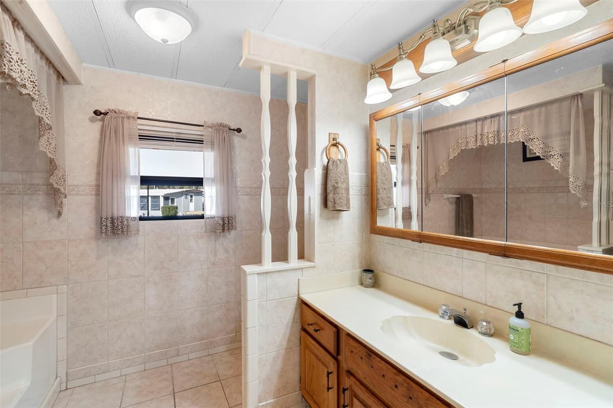 232 MEADOW LARK DRIVE — photo 17 of 52