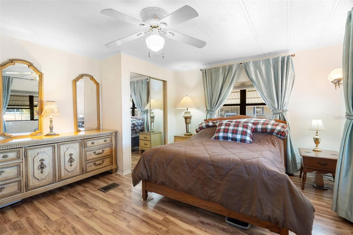 232 MEADOW LARK DRIVE — photo 13 of 52