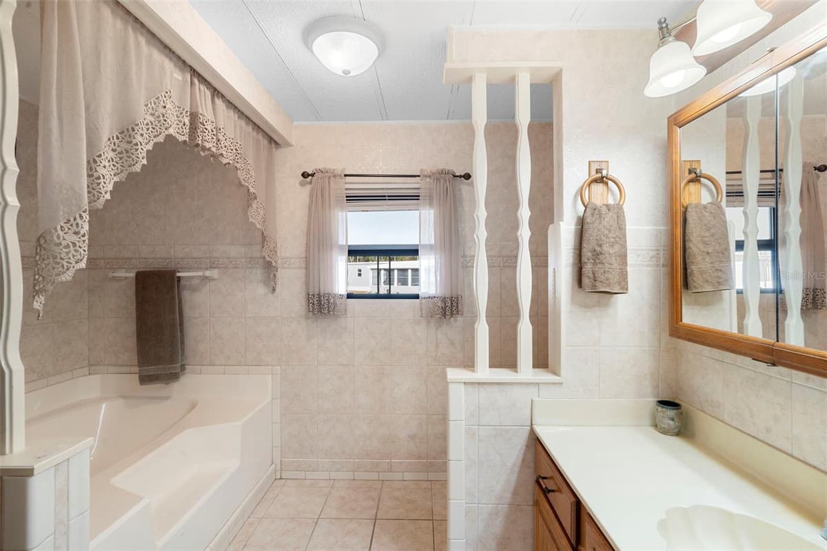 232 MEADOW LARK DRIVE — photo 18 of 52