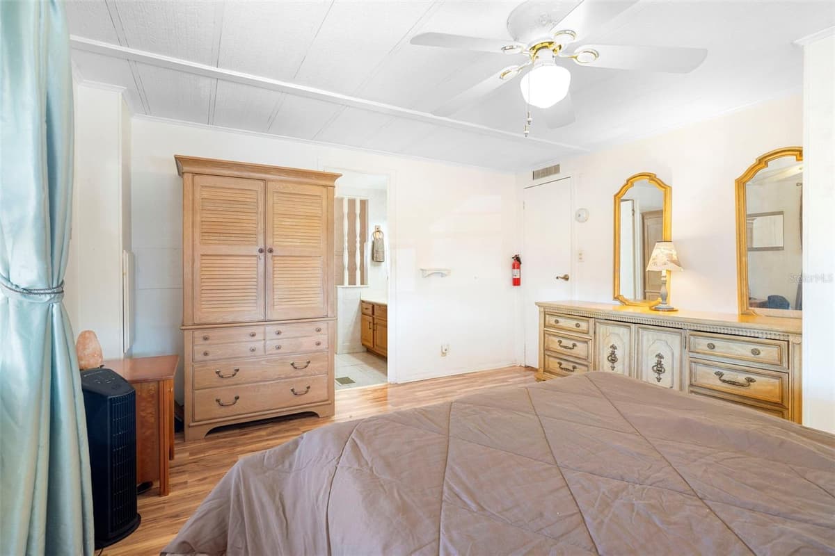 232 MEADOW LARK DRIVE — photo 16 of 52