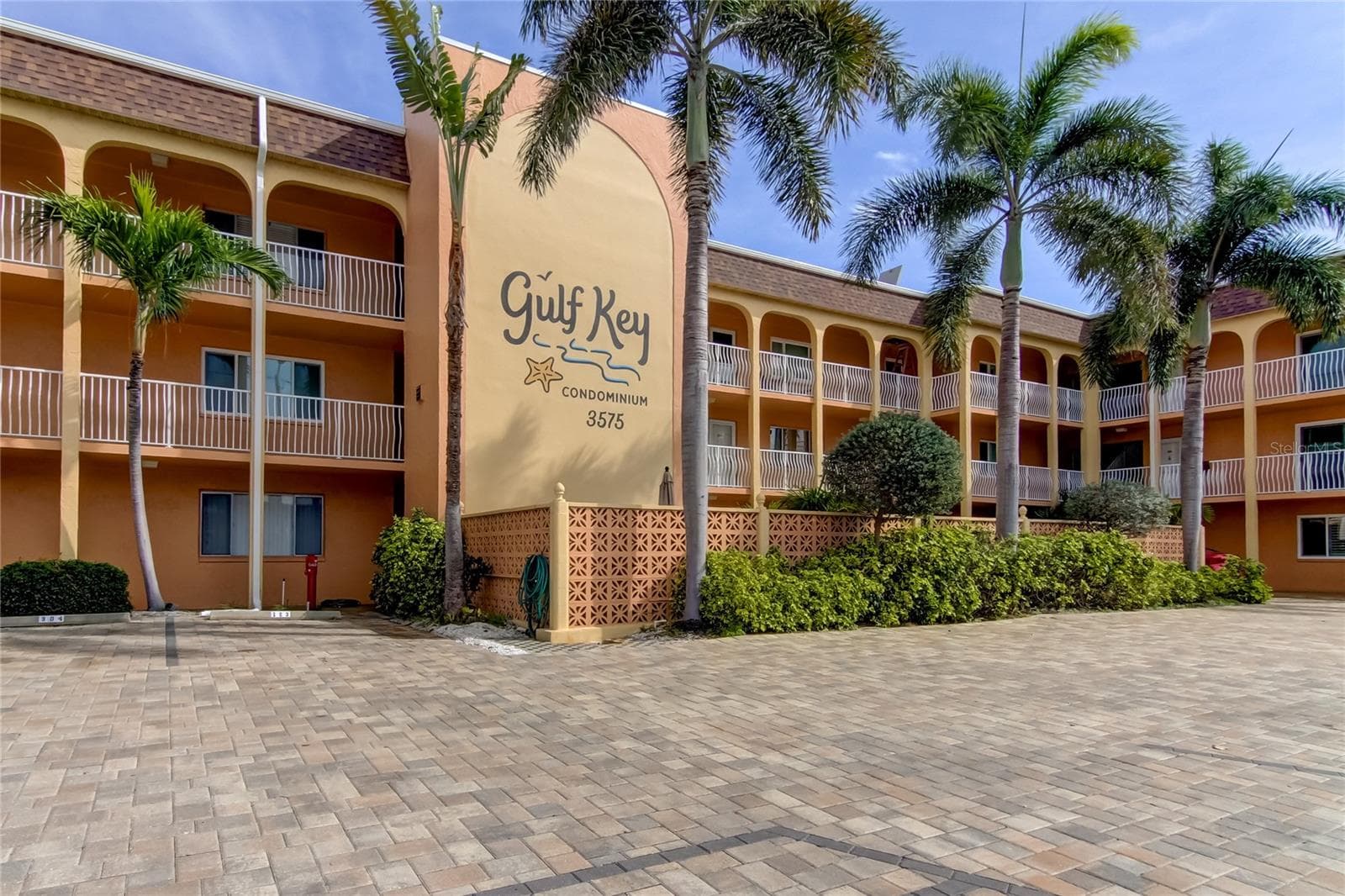 3575 GULF BOULEVARD — photo 20 of 24