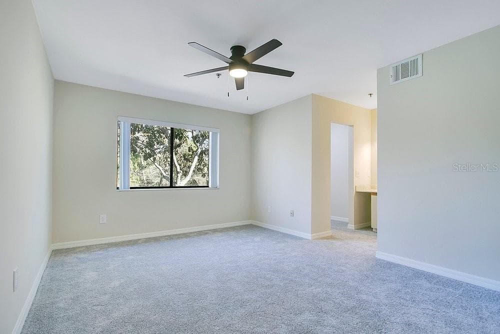 7814 SHADOWOOD DRIVE — photo 14 of 34