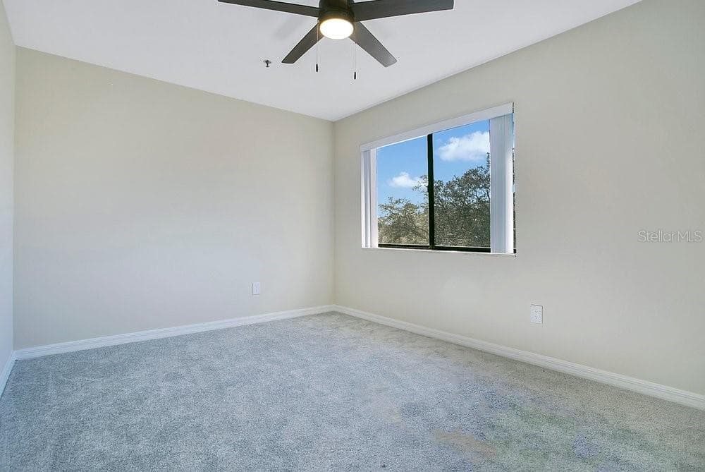 7814 SHADOWOOD DRIVE — photo 12 of 34
