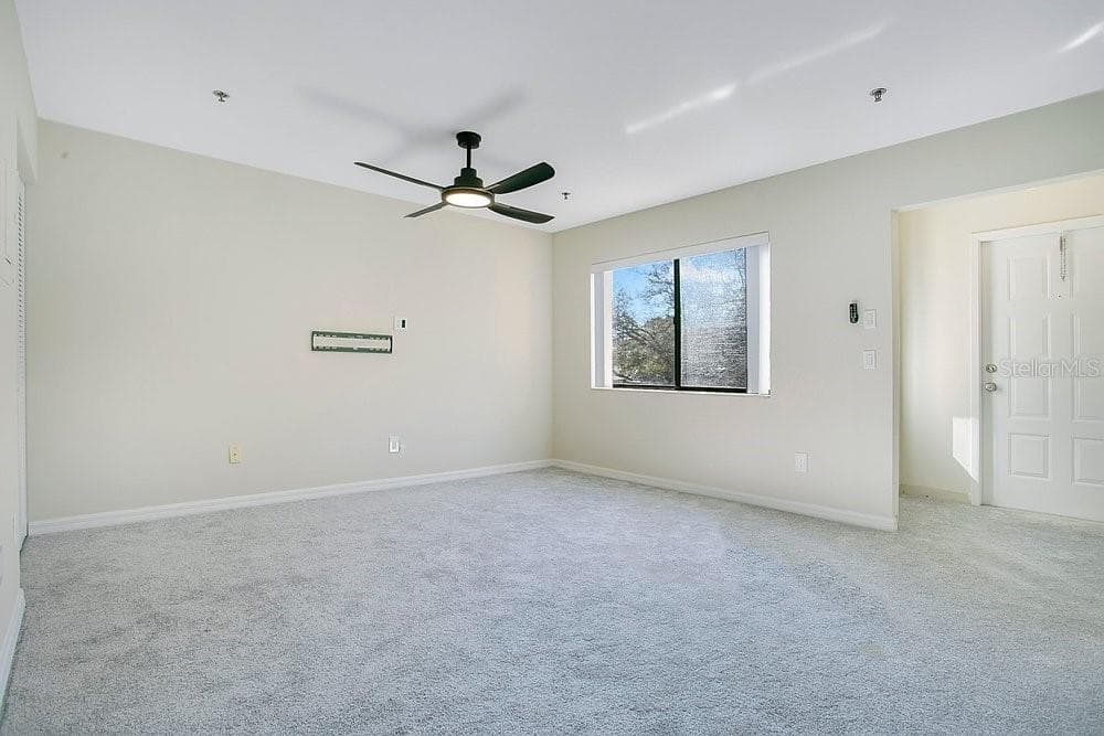 7814 SHADOWOOD DRIVE — photo 5 of 34