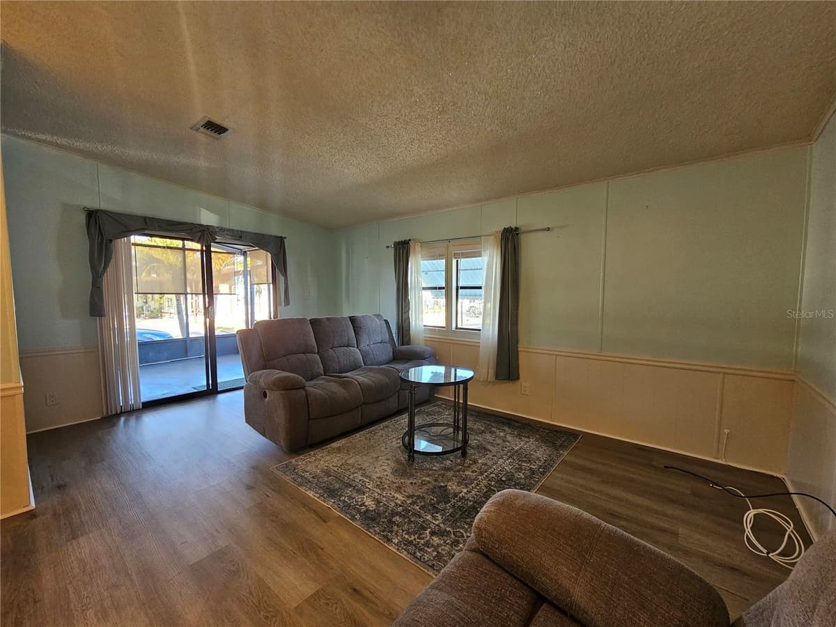 3309 EVELYN DRIVE — photo 4 of 50
