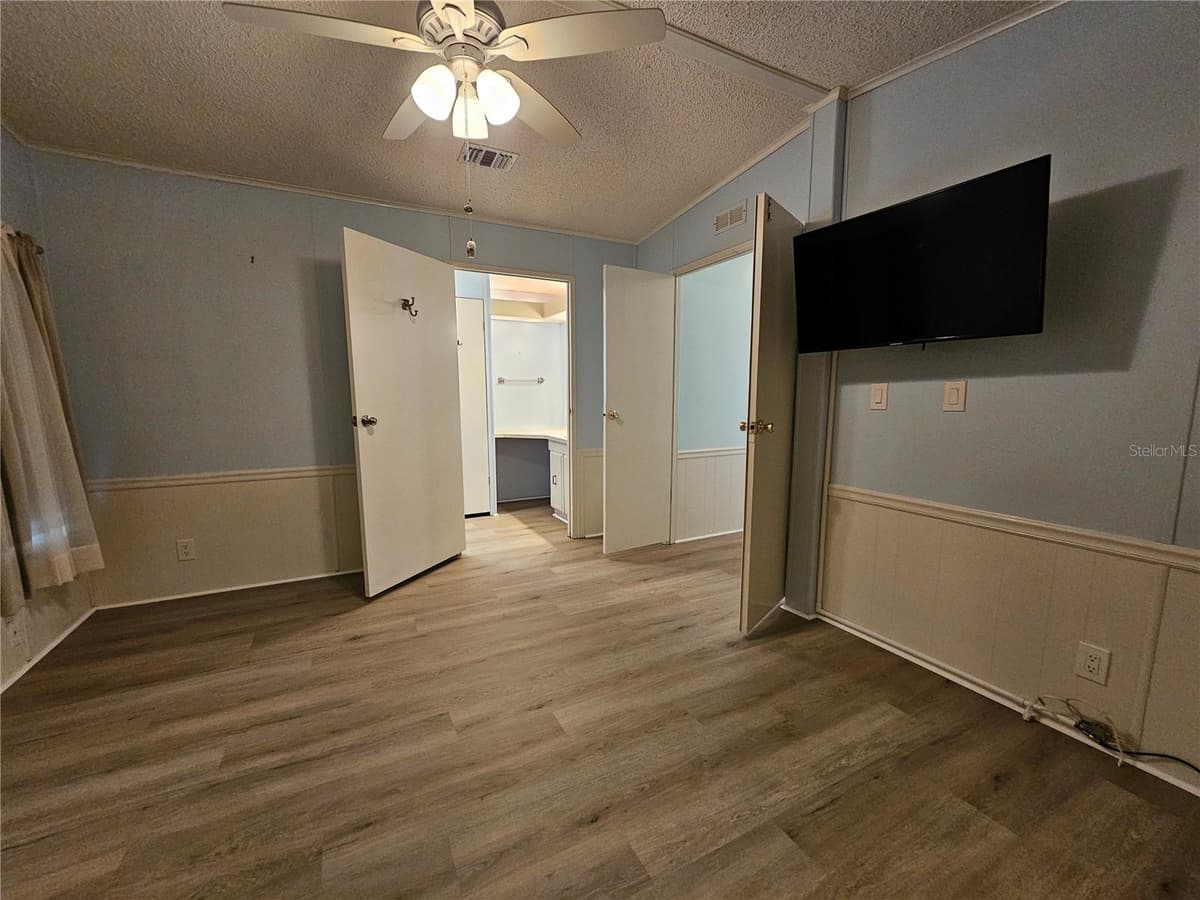 3309 EVELYN DRIVE — photo 34 of 50