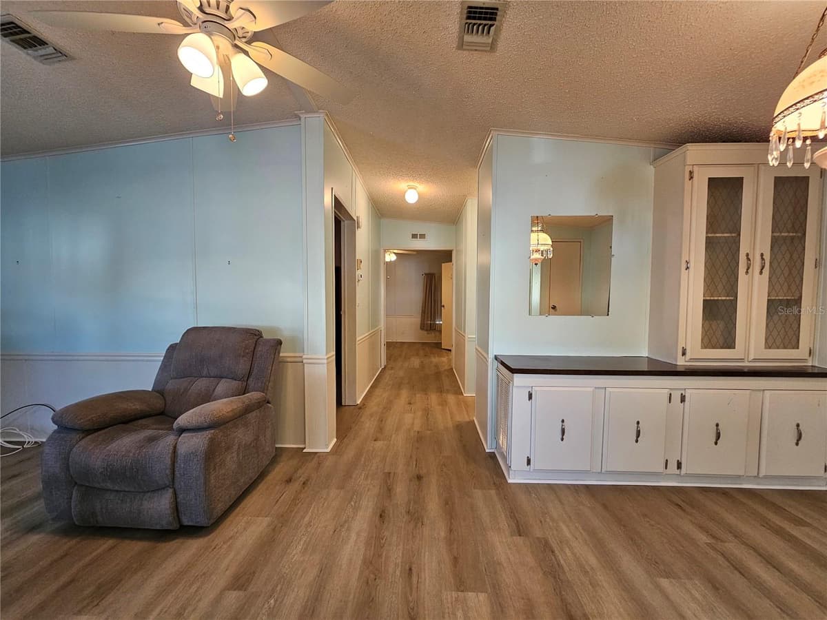 3309 EVELYN DRIVE — photo 11 of 50