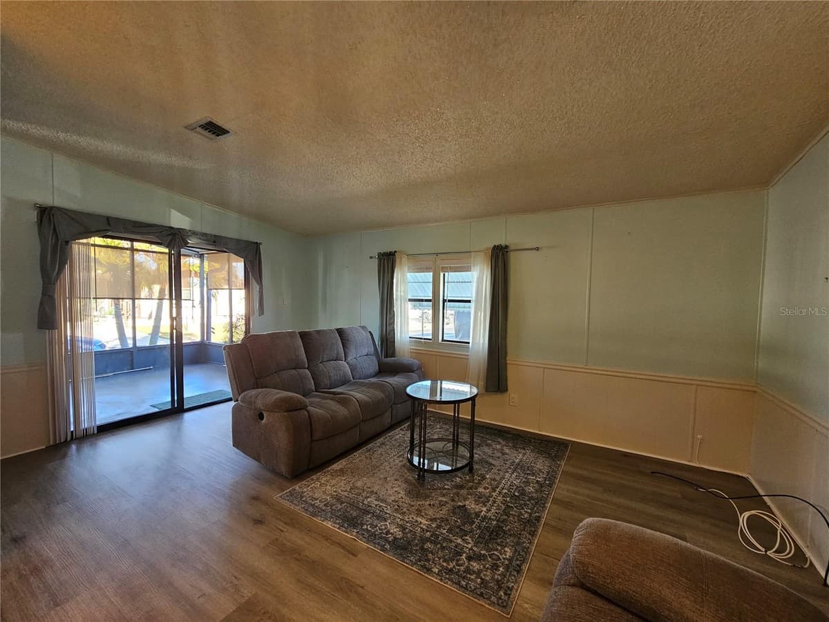 3309 EVELYN DRIVE — photo 14 of 50