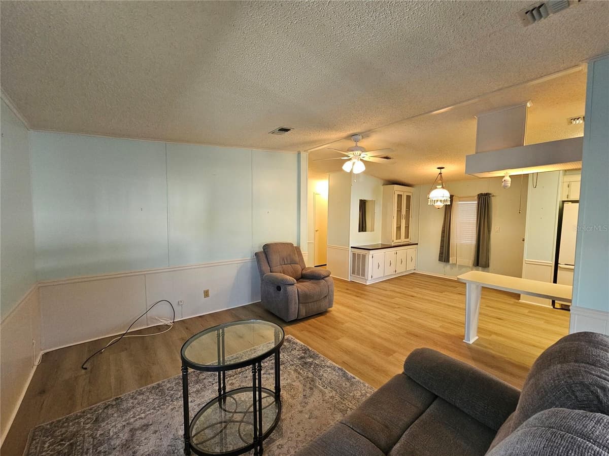 3309 EVELYN DRIVE — photo 16 of 50
