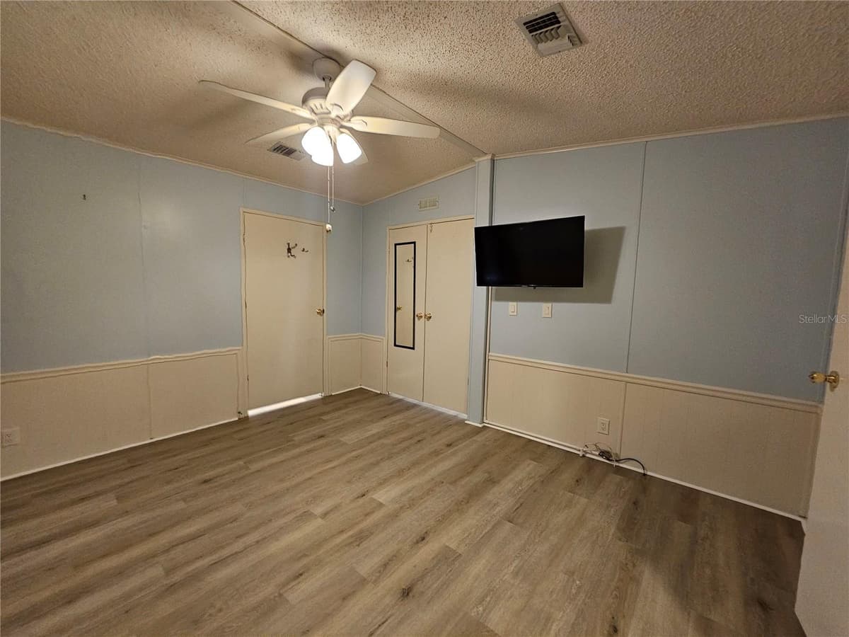 3309 EVELYN DRIVE — photo 33 of 50