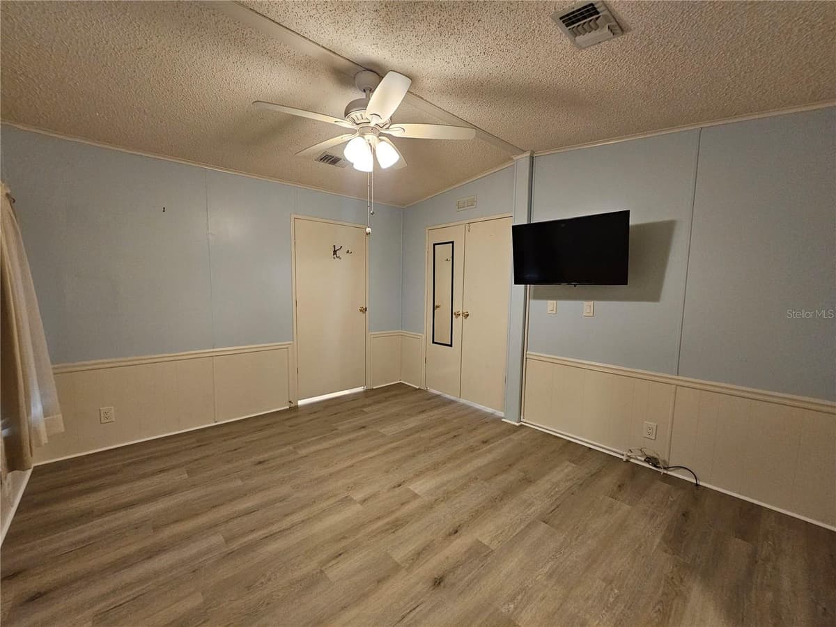 3309 EVELYN DRIVE — photo 32 of 50