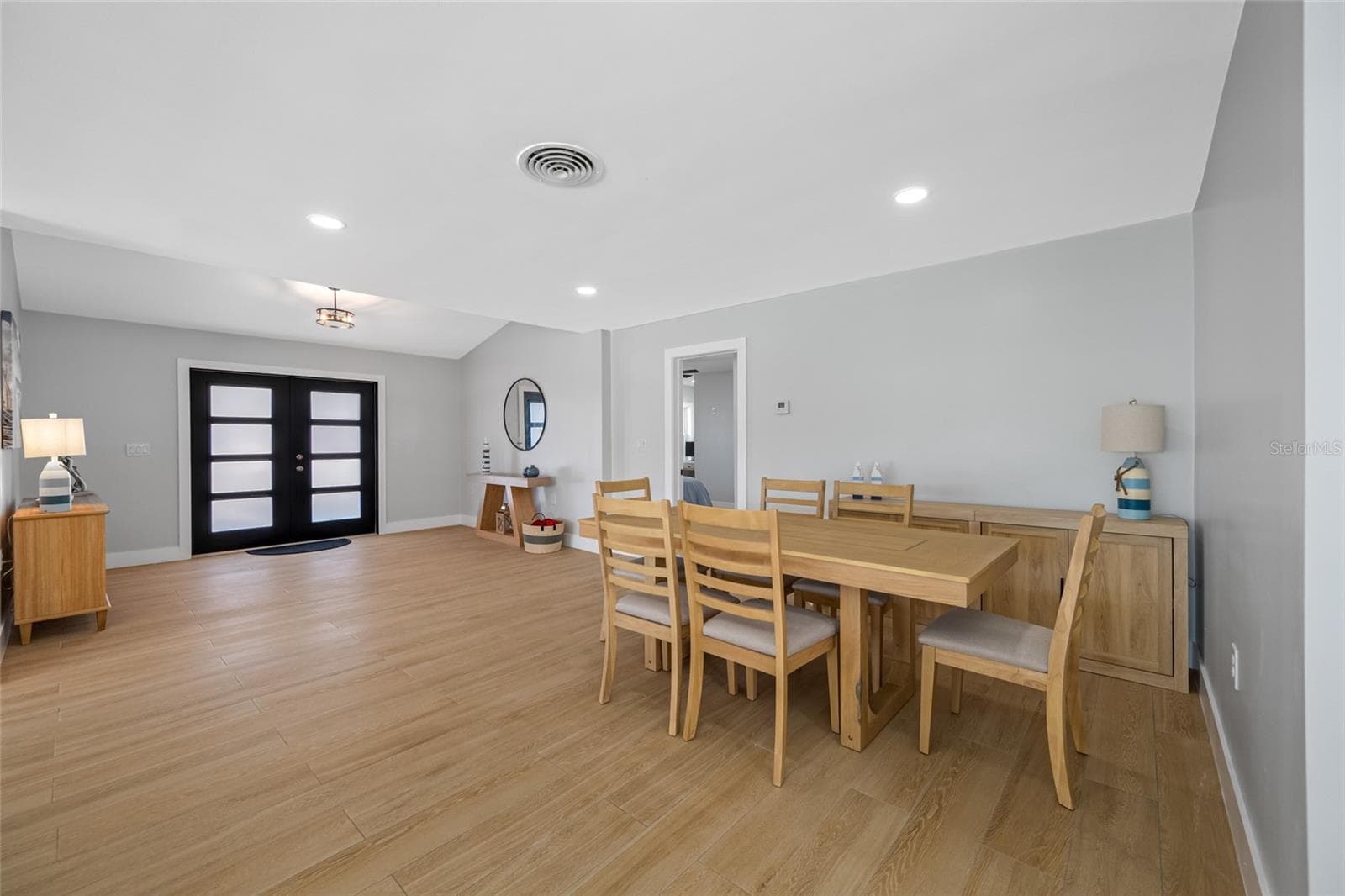 370 59TH AVENUE — photo 6 of 57