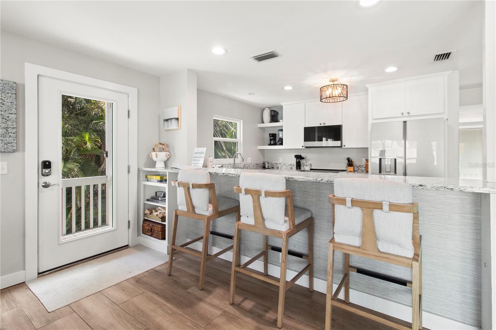 403 BAY BOULEVARD — photo 13 of 58