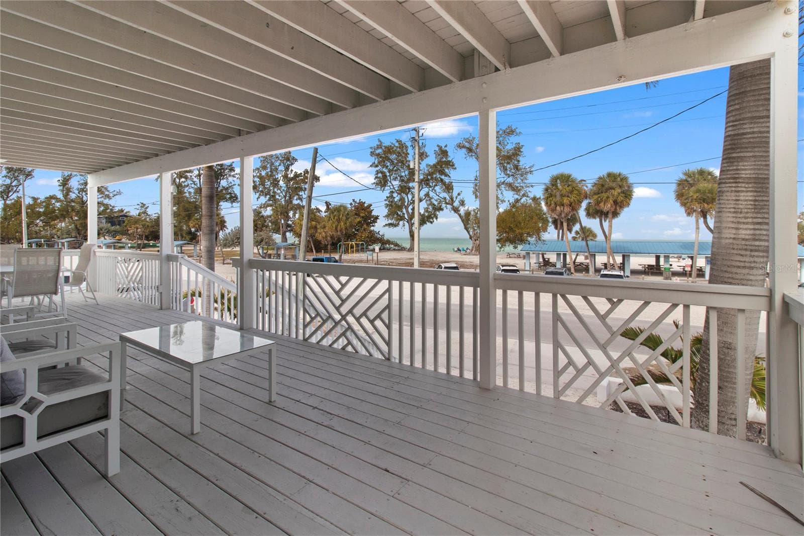 403 BAY BOULEVARD — photo 11 of 58