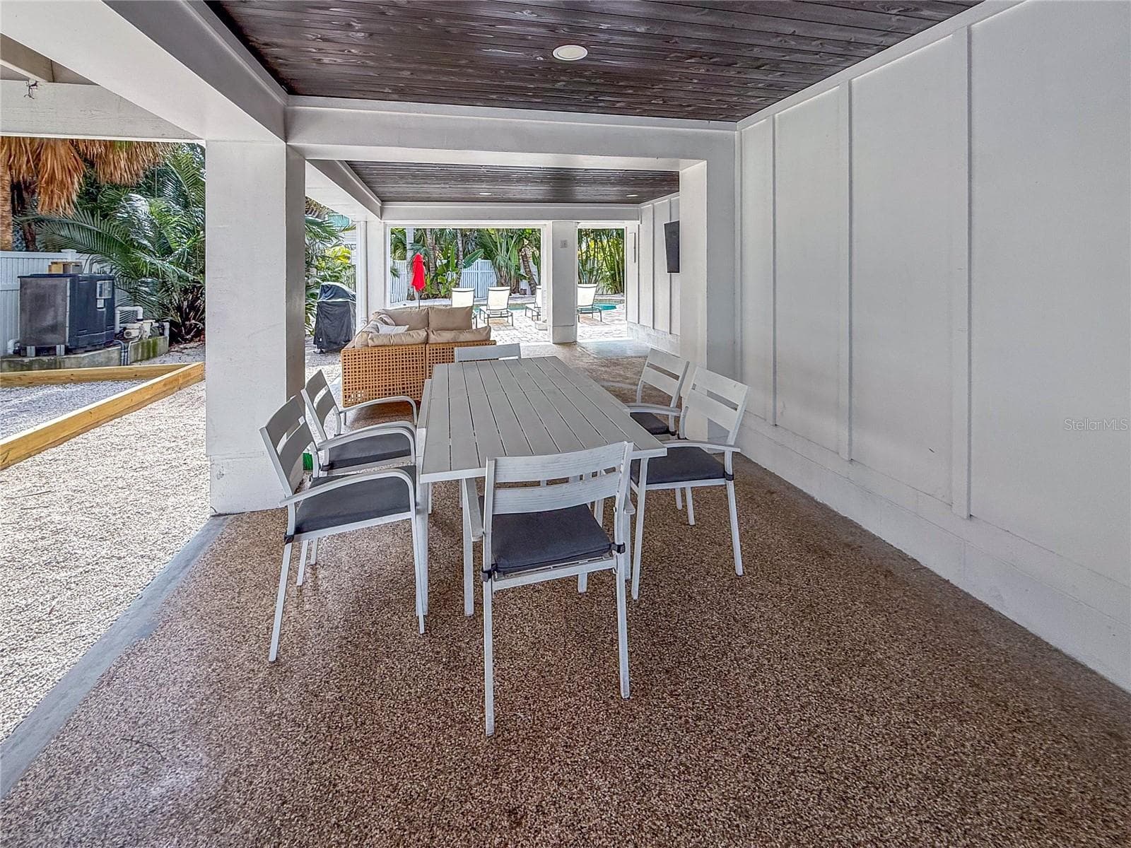 403 BAY BOULEVARD — photo 44 of 58