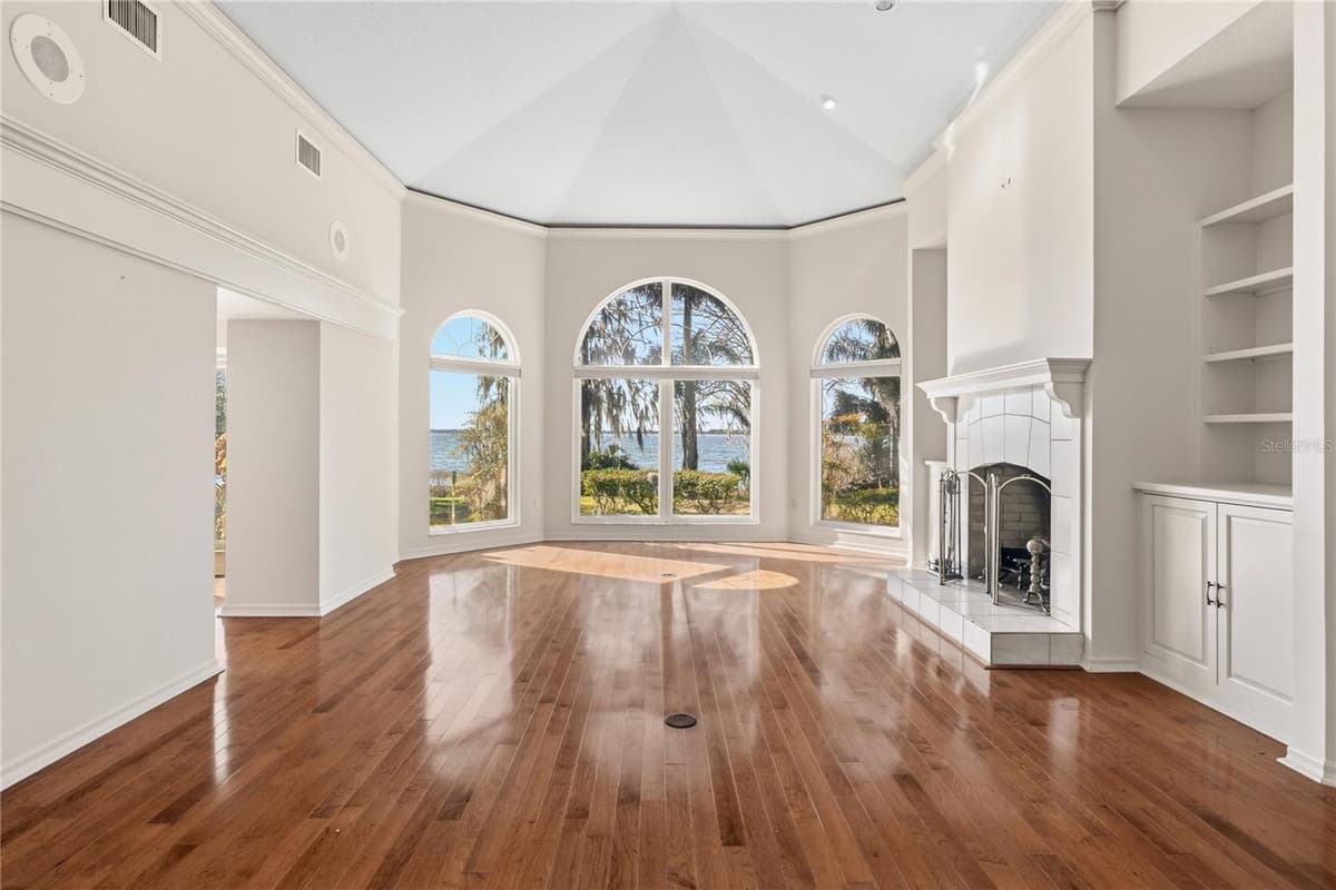 6136 DORA DRIVE — photo 19 of 48