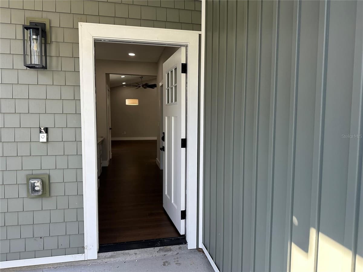 6408 FLANDERS LANE — photo 13 of 21