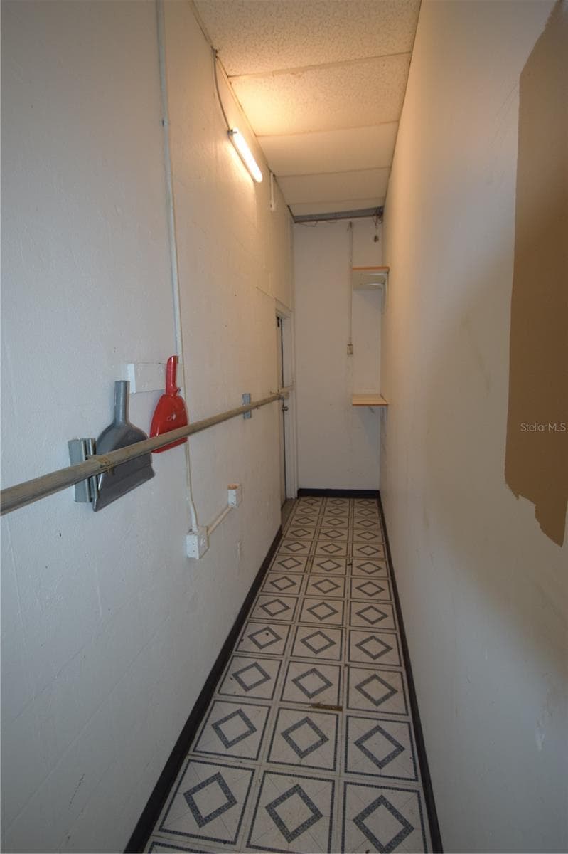 835/837 LAKE PARKER AVENUE — photo 14 of 22
