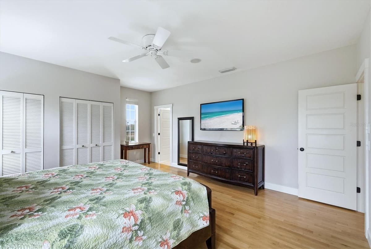 281 SEABREEZE COURT — photo 36 of 60