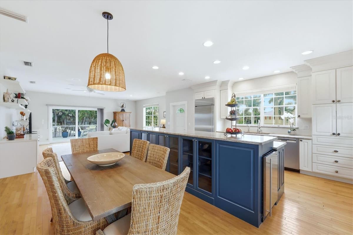281 SEABREEZE COURT — photo 24 of 60