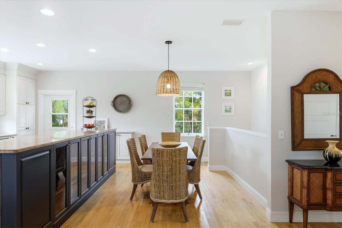 281 SEABREEZE COURT — photo 25 of 60