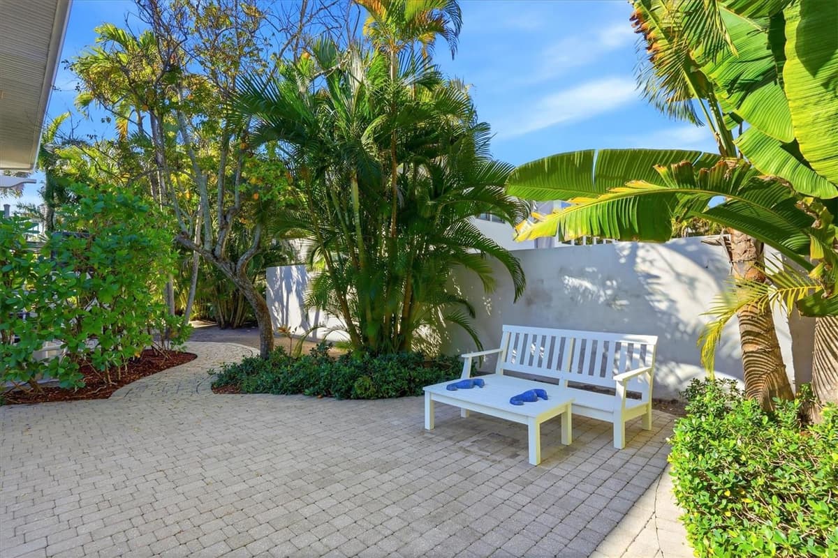 281 SEABREEZE COURT — photo 52 of 60
