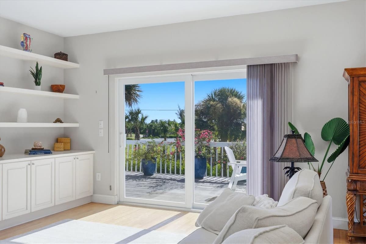 281 SEABREEZE COURT — photo 9 of 60