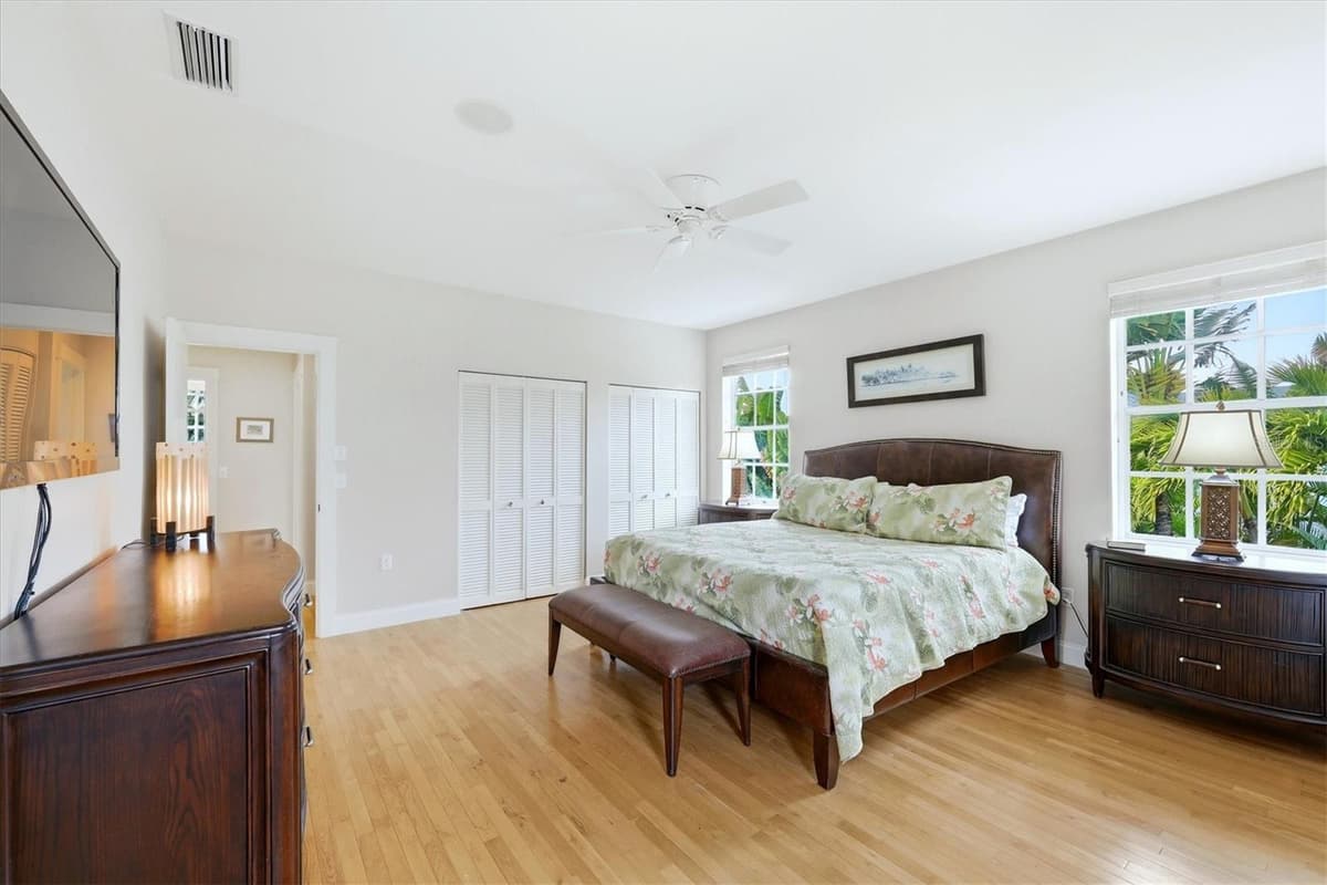 281 SEABREEZE COURT — photo 37 of 60