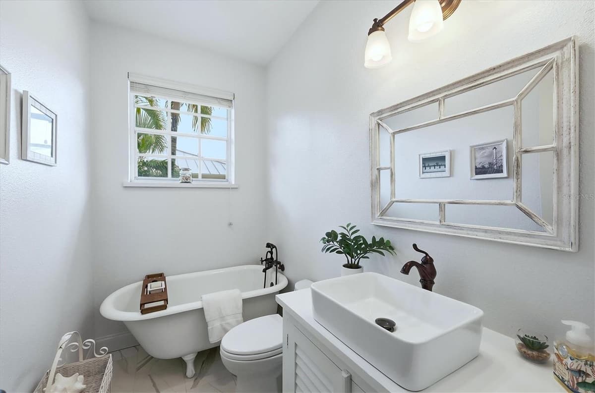 281 SEABREEZE COURT — photo 44 of 60