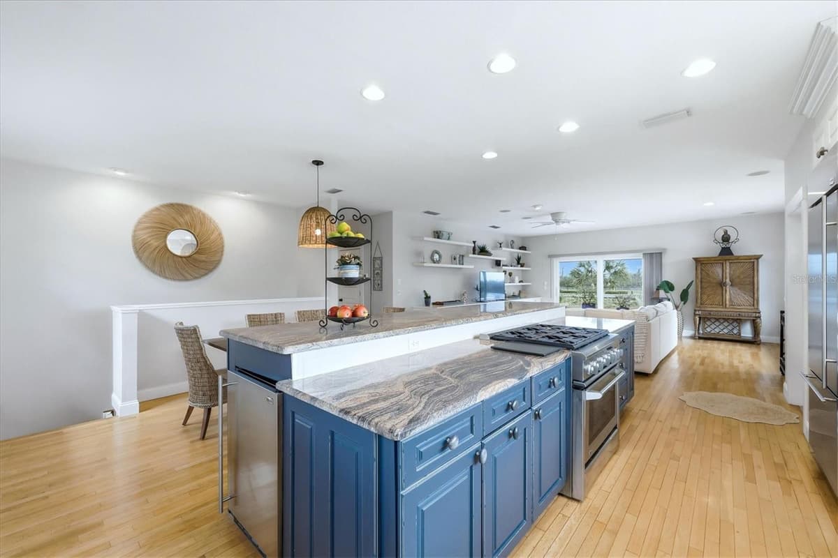 281 SEABREEZE COURT — photo 30 of 60