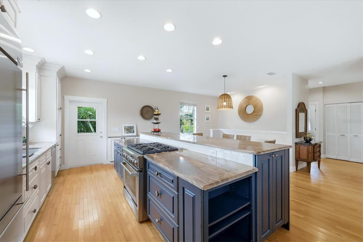 281 SEABREEZE COURT — photo 28 of 60