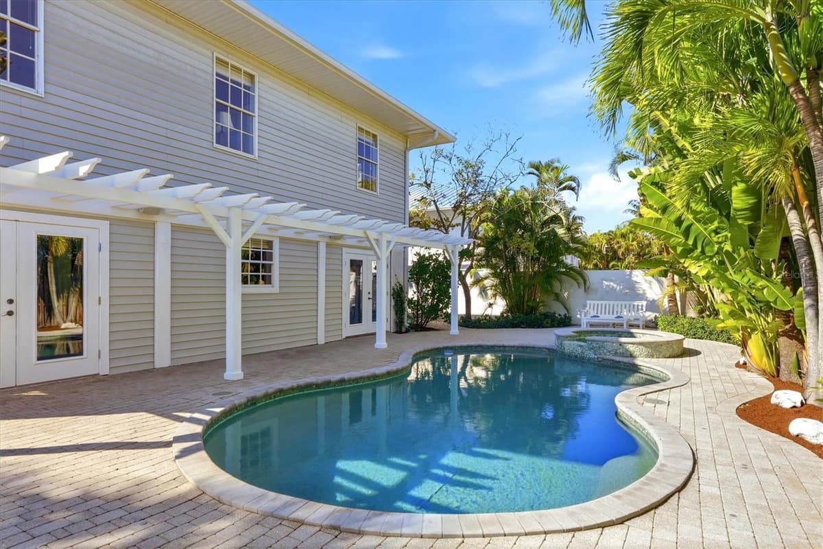 281 SEABREEZE COURT — photo 48 of 60
