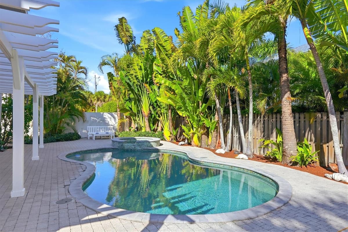 281 SEABREEZE COURT — photo 47 of 60