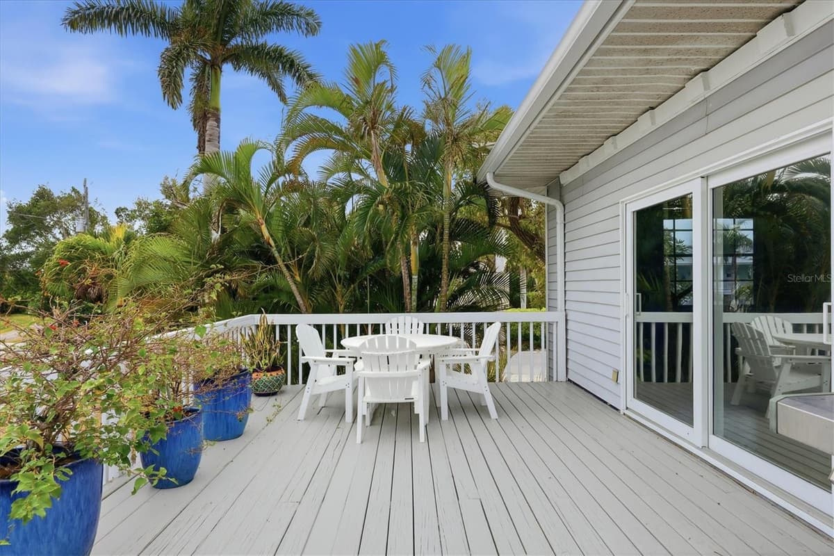 281 SEABREEZE COURT — photo 17 of 60