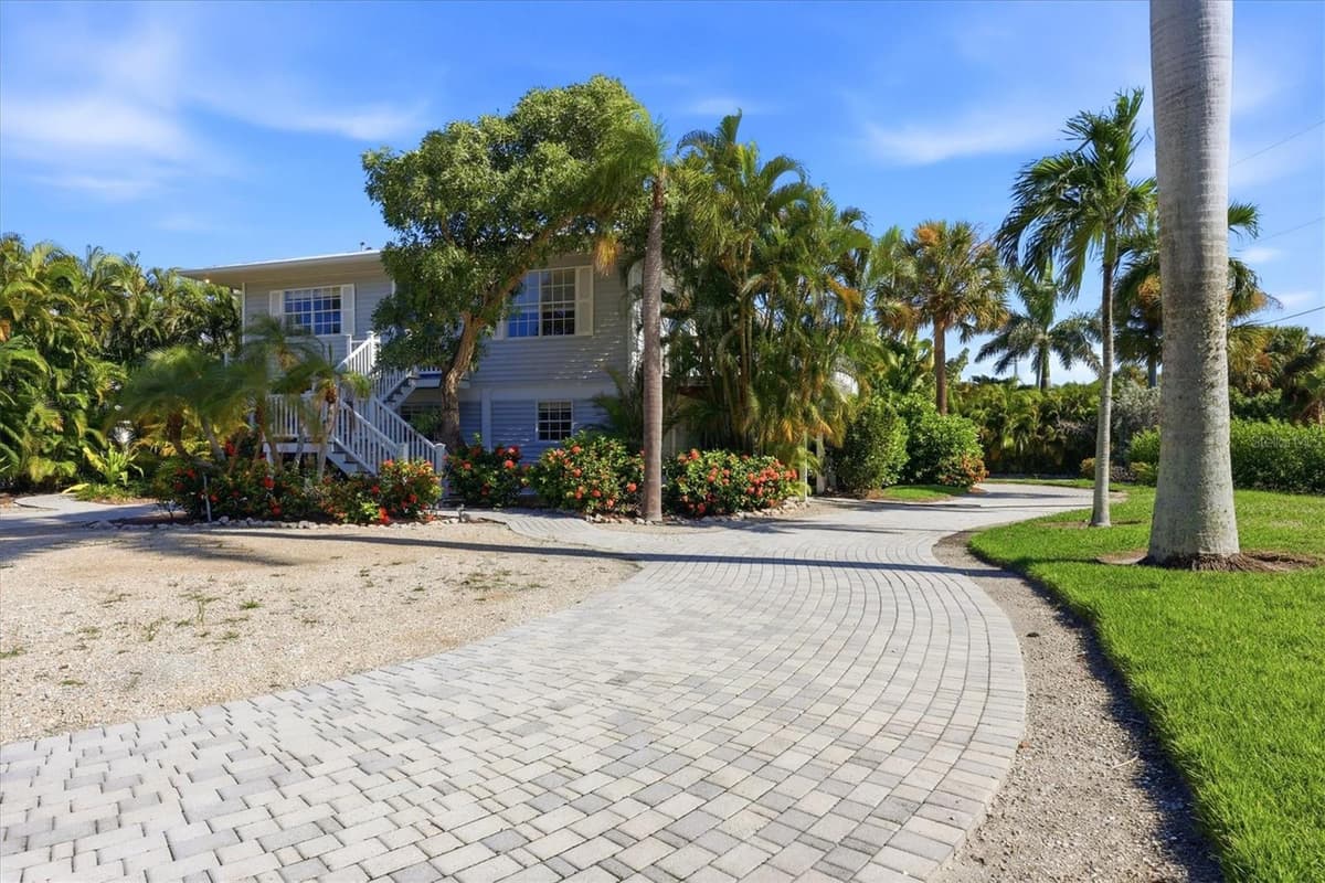 281 SEABREEZE COURT — photo 5 of 60