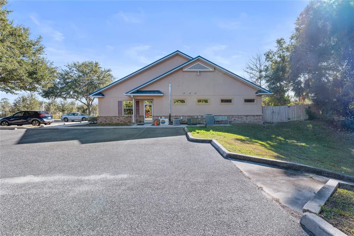 3300 HIGHWAY 19A — photo 10 of 64