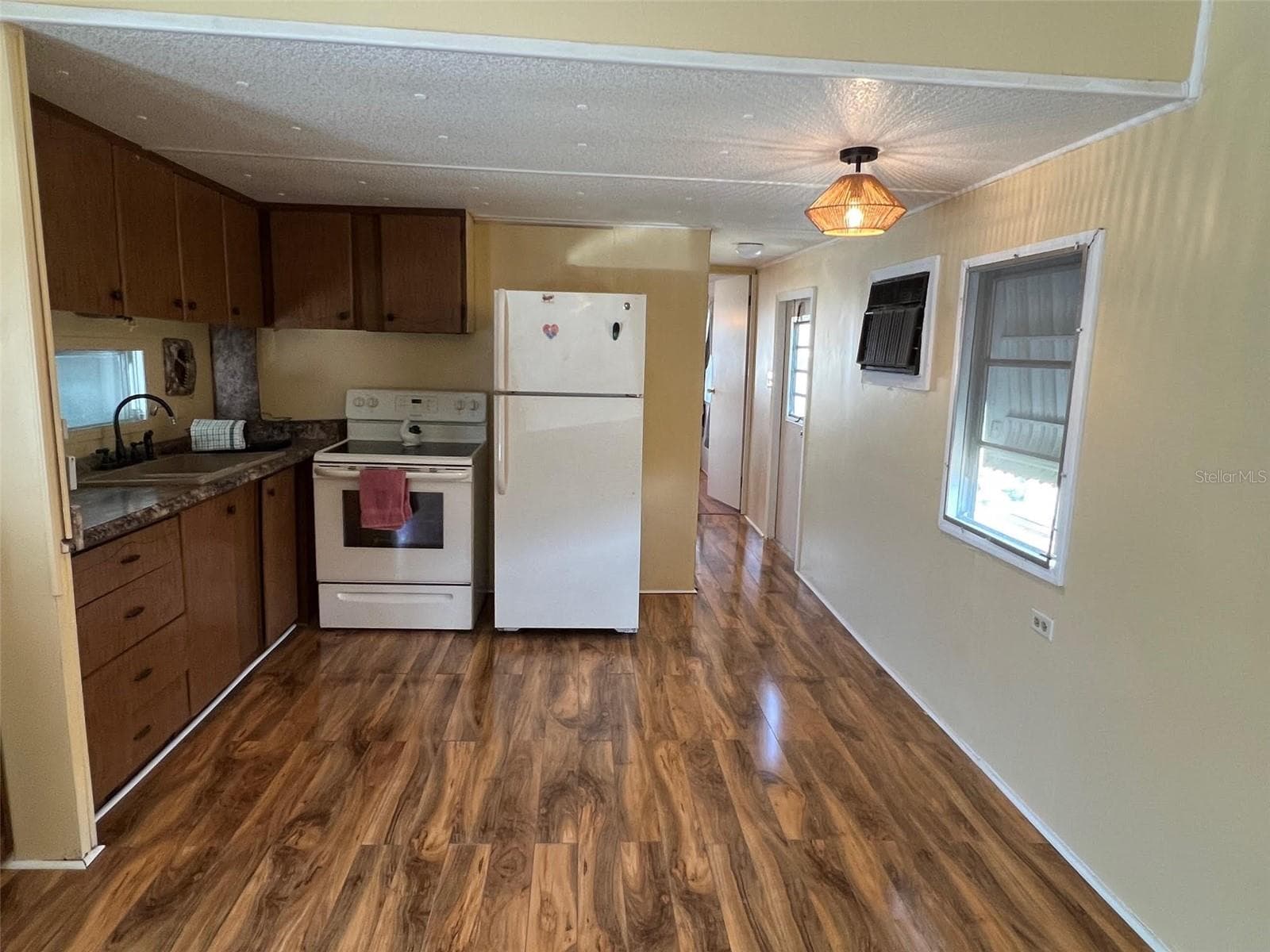 12674 SEMINOLE BOULEVARD — photo 11 of 18