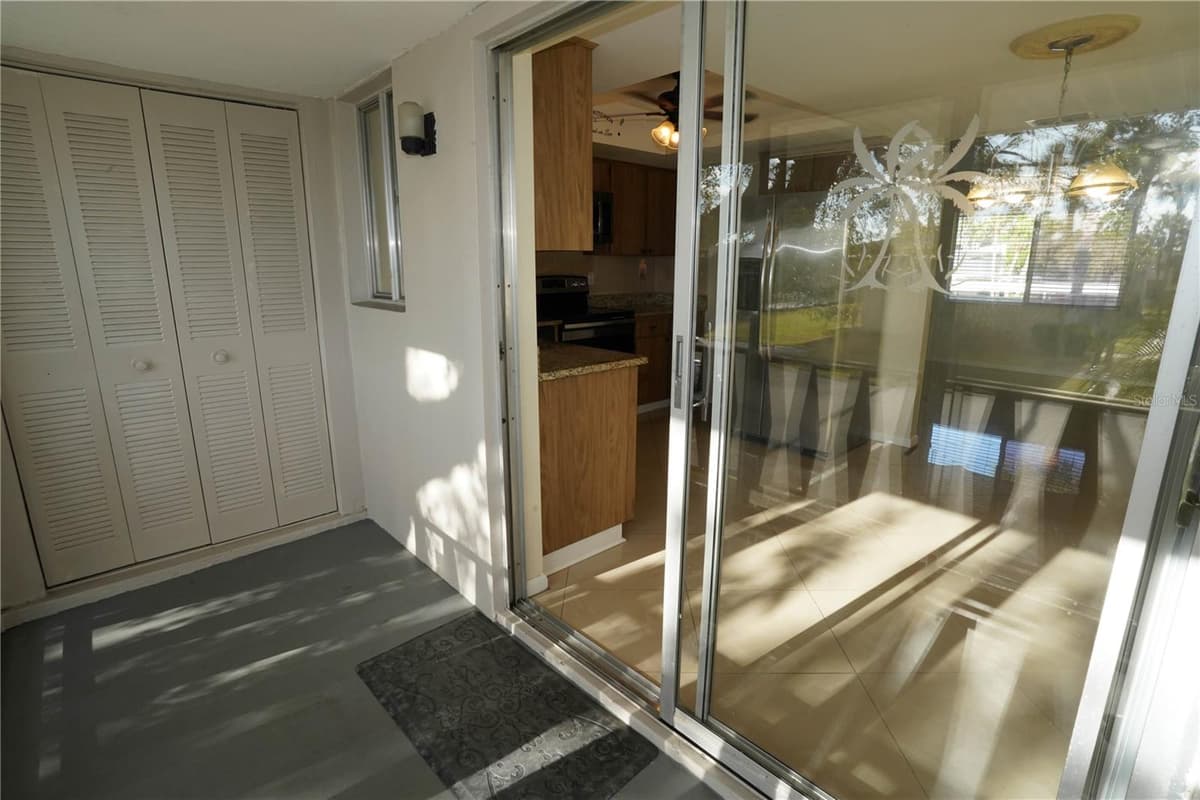 349 JOEL BOULEVARD — photo 12 of 14